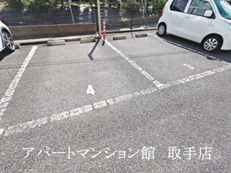 【駐車場】