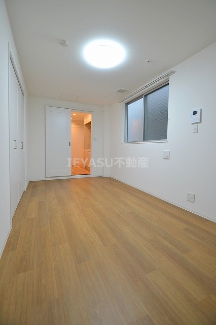 広島市西区庚午南２丁目の賃貸マンションの内装|明るい色調の室内です