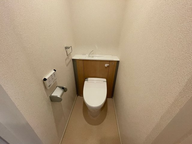 リーヌ並木Ⅱのトイレ|シャワー付き暖房便座