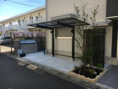 【その他共用部分】 | ブセナガーデン | 屋根付きの駐輪場で雨が降っても大切な自転車が濡れなくてすみますね♪駅まで自転車もおすすめです！