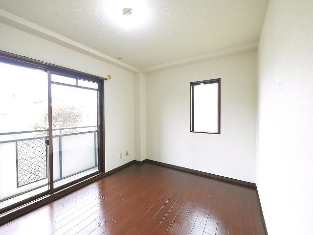 バーベナ光台Cの洋室