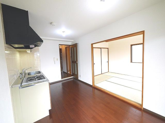 バーベナ光台Cの居間・リビング