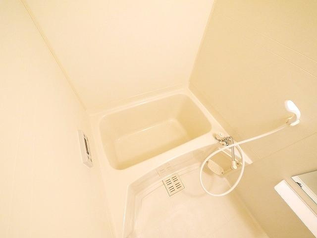 バーベナ光台Cの浴室