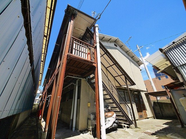 田中ハイツの外観|落ち着いた雰囲気の外観です