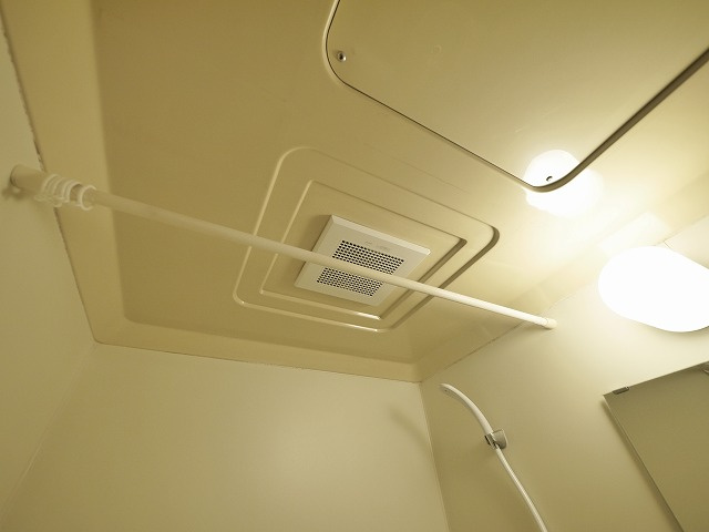 Kハイツの設備|浴室乾燥機もついてます