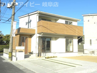 【外観】 | 岐阜市日置江新築建売1棟　小学校まで4分！お車スペース3台可能！広いお庭スペースもあります