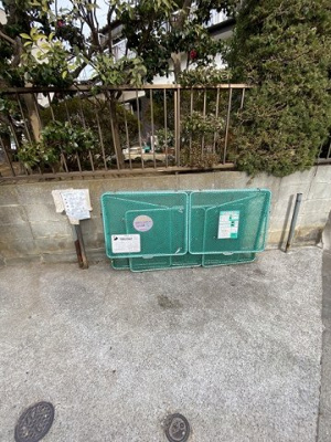 【その他共用部分】 | ハウステリーナ | 敷地内ごみ置き場でごみ出しもらくらく～♪忙しい社会人さんや主婦さんにもうってつけ！