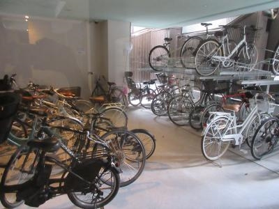 プルミエール朱雀の駐車場|駐輪場