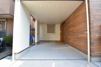 【駐車場】 | 現地見学や資料請求などお気軽にお問合せ下さい。
周辺環境とあわせて現地もご案内致します。