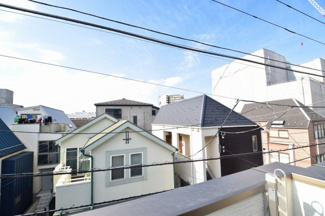 【展望】 | バルコニーからは開放的な景色が眺められます。