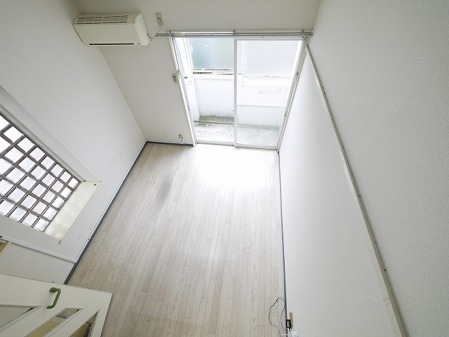 シティパレス新大宮P-5の居間・リビング|こちらの居間で趣味の時間をお楽しみください