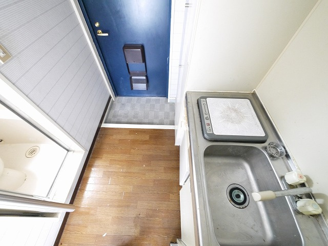 シティパレス新大宮P-5のキッチン|コンパクトなキッチンで掃除もラクラク