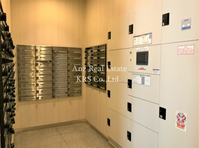 【その他共用部分】 | ルクレ立売堀 | 大切な荷物の受け取りに便利な宅配ボックス設置！