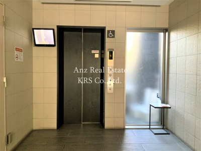 【その他共用部分】 | ルクレ立売堀 | エレベーターは防犯カメラが付いているので、安心です♪