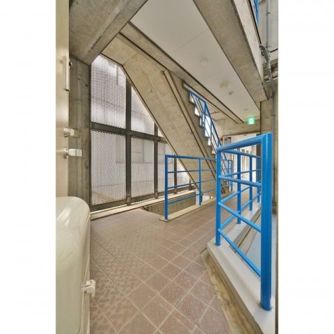 コートハウスツジの玄関