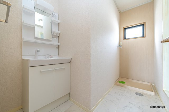 ラピス　Bの洗面所|洗面・脱衣