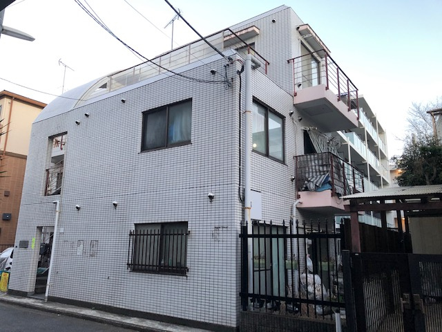 三和マンション１号館の外観