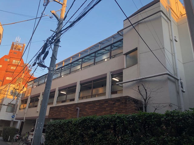 モンシャトー北新宿の外観