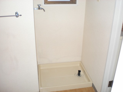 【設備】 | センチュリー青山 | 洗濯機置場