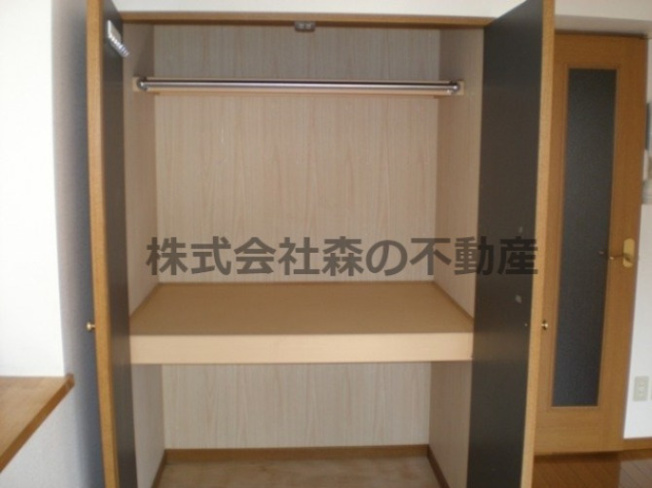 【収納】 | パークサイドビル | 小物を収納するのに便利です