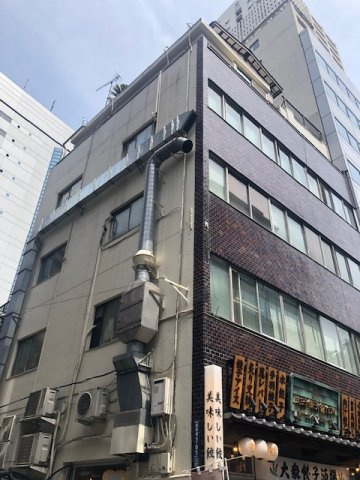 岡田ビルの外観