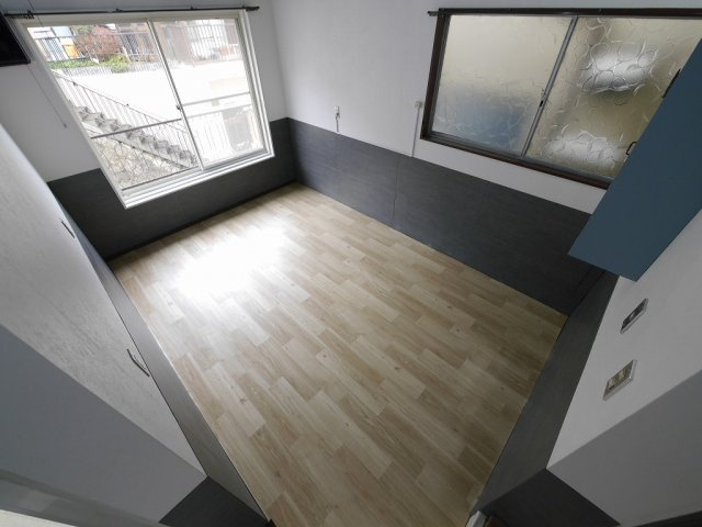 鈴蘭台北町5丁目戸建の洋室