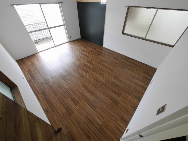 鈴蘭台北町5丁目戸建の洋室|こちらは落ち着いた印象のお部屋です☆