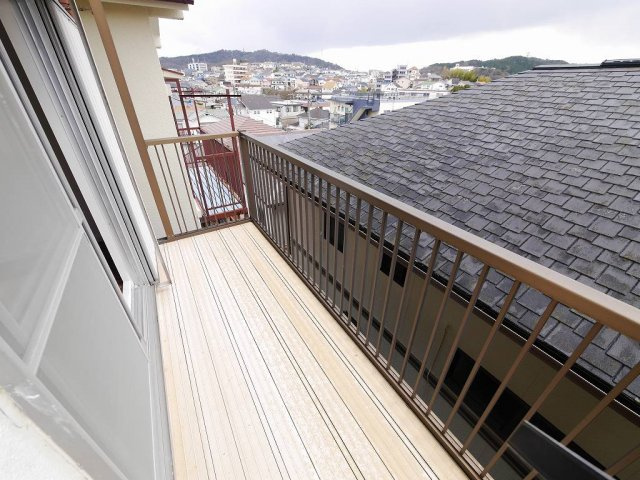 鈴蘭台北町5丁目戸建のバルコニー