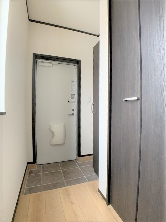 スカイヴィレッジ盛南Ⅱ の玄関