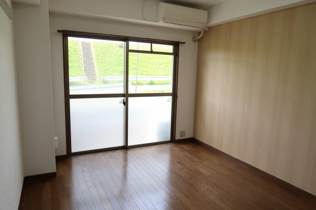 フリーディオ木屋元町の洋室|６帖の洋室