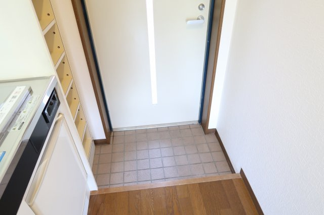フリーディオ木屋元町の玄関|シューズボックス付きの玄関