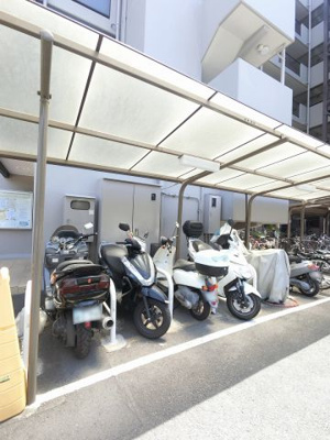【その他共用部分】 | エンゼルハイム鶴見第５ | バイク置き場です。
