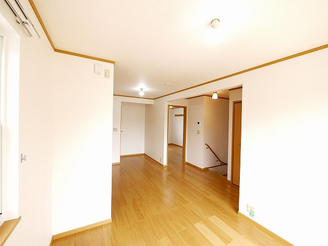 コンフォール南Bの居間・リビング|ゆったりとしたリビングです