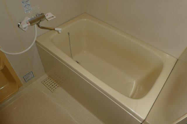 楠小路Cの浴室