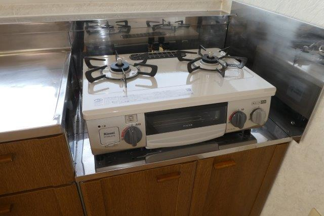 楠小路Cのキッチン|2口ガスコンロ