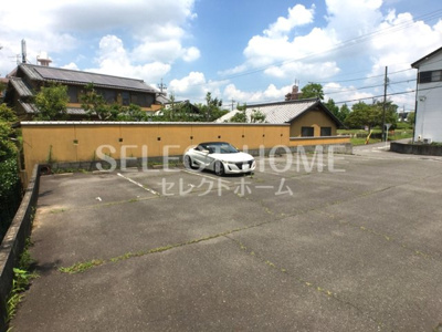 【駐車場】 | ロイヤルマンション緑丘Ⅱ | 車をお持ちの方に嬉しい駐車場付きの物件です