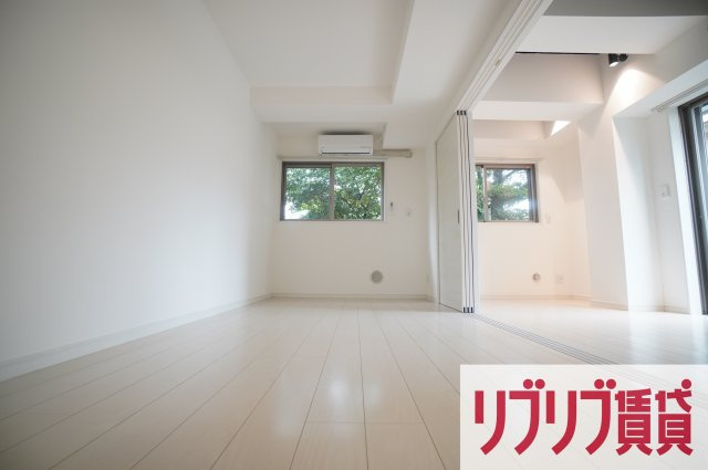 Vermilion （ヴァーミリオン）の居間・リビング