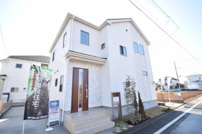 【外観】 | 日野市西平山1丁目　新築戸建　2号棟 | 太陽の恩恵を存分に受けられる邸宅。住まうご家族の心地よさを最優先した意匠をご体感下さい。