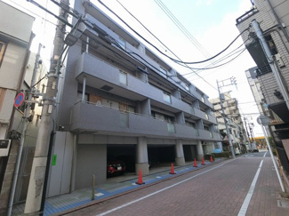【外観】 | 総戸数３５戸、平成３年２月築、管理人は日勤勤務につき管理体制良好です♪