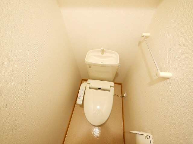 パレット法蓮のトイレ|コンパクトで使いやすいトイレです