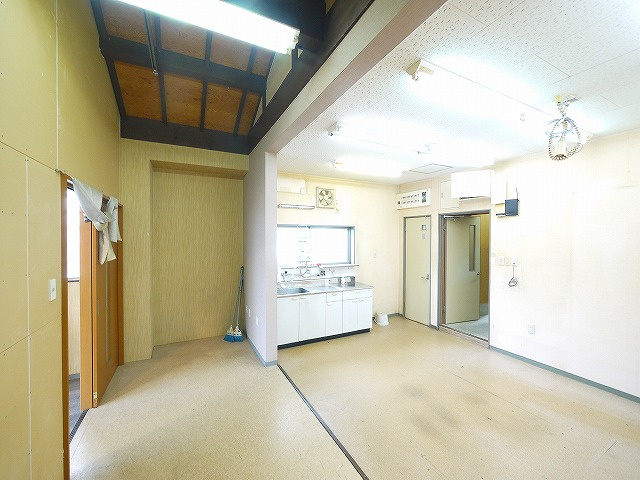 今小路町店舗のキッチン