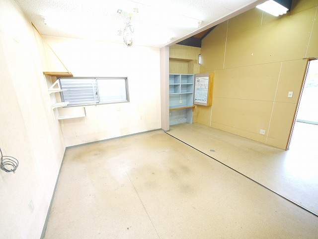 今小路町店舗の内装