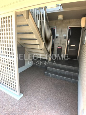 【エントランス】 | グランドハイツ | エントランスです