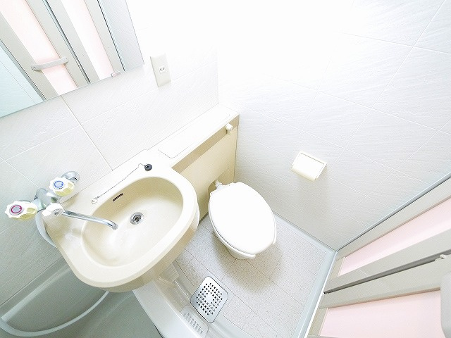 シティパレス生駒谷田町Ｐ７のトイレ|清潔感のあるトイレです