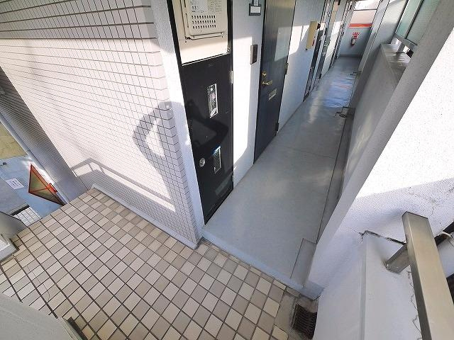 シティパレス西大寺P-6のエントランス|清潔なエントランスです