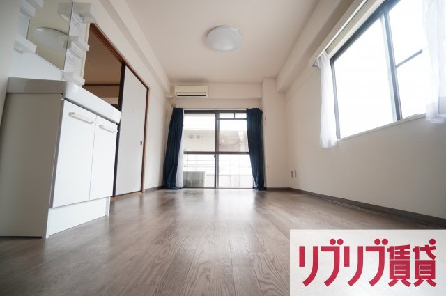 エヴァーグリーン本千葉の居間・リビング