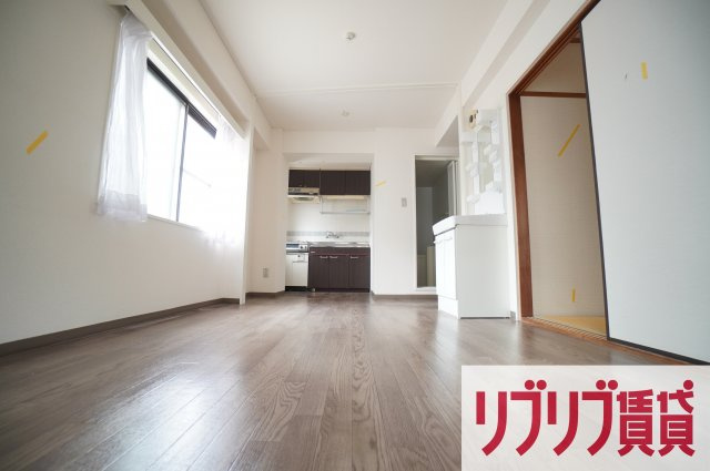 エヴァーグリーン本千葉の居間・リビング