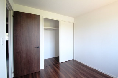 【寝室】 | ラヴィーヌ中丸 | 使い勝手のいい寝室です