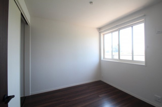 【寝室】 | ラヴィーヌ中丸 | 使い勝手のいい寝室です