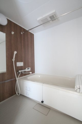 【浴室】 | ラヴィーヌ中丸 | 一坪バスで一日の疲れを吹き飛ばしましょう♪